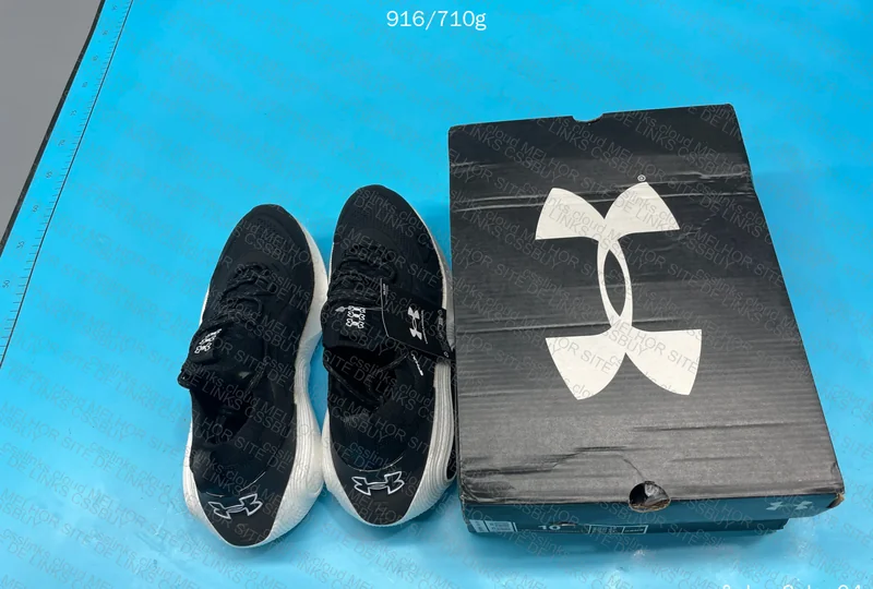 Under Armour Phantom 4 Sneakers 2