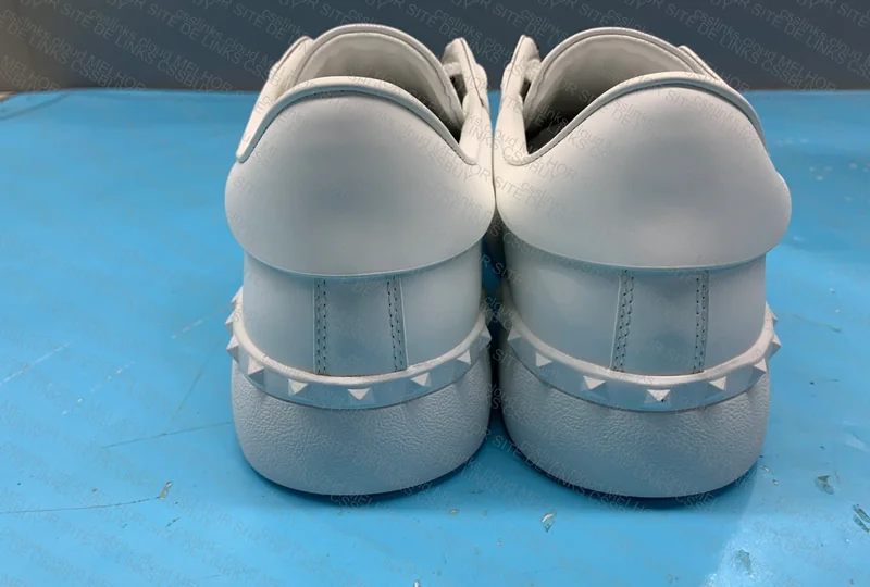 Valentino Sneakers 3