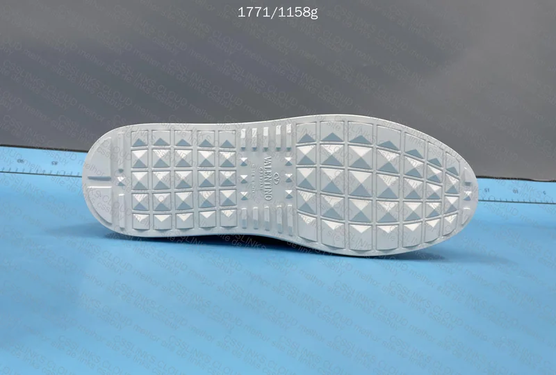 Valentino Garavani Sneakers 4