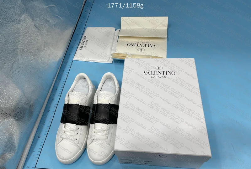 Valentino Garavani Sneakers 5