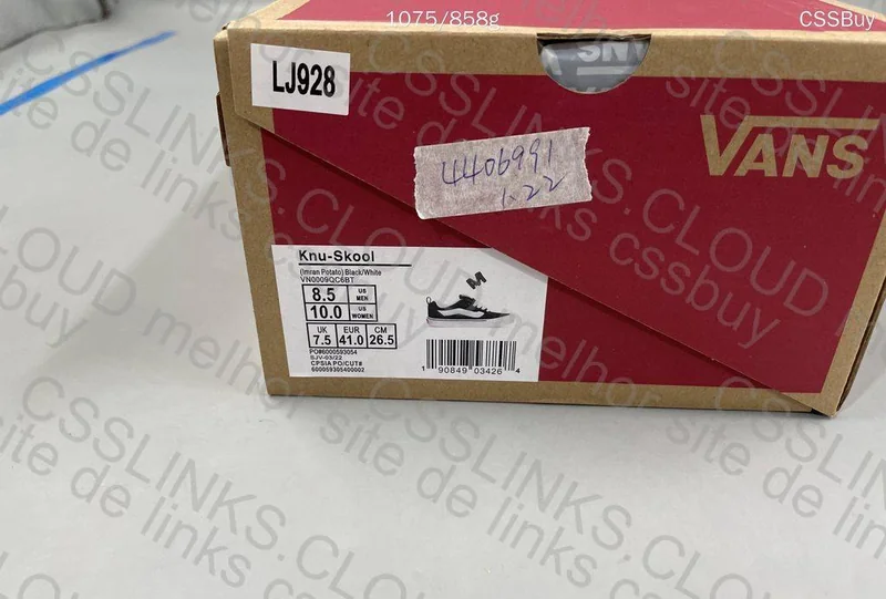 Vans Knu Skool (Black) Sneakers