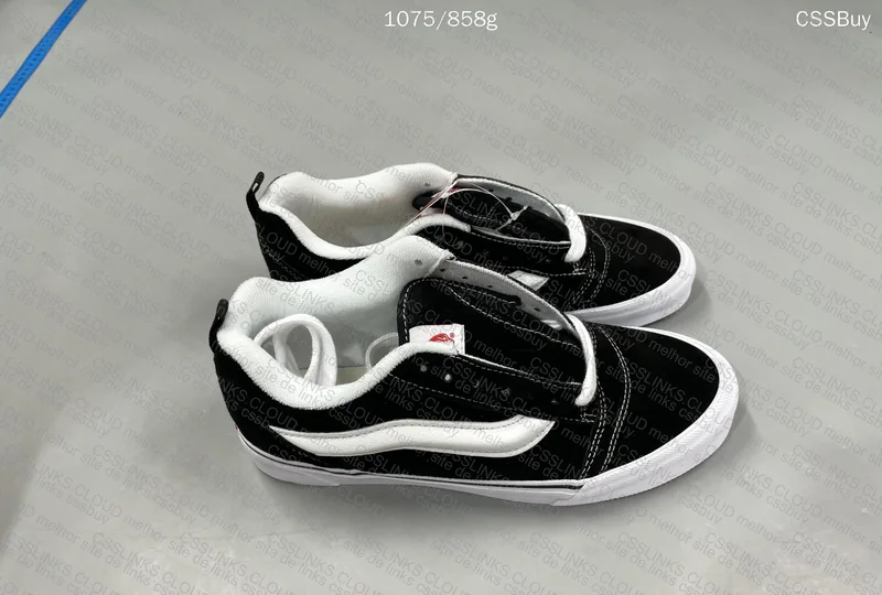Vans Knu Skool (Black) Sneakers 3