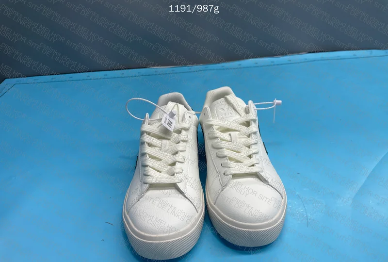 VEJA Sneakers 7