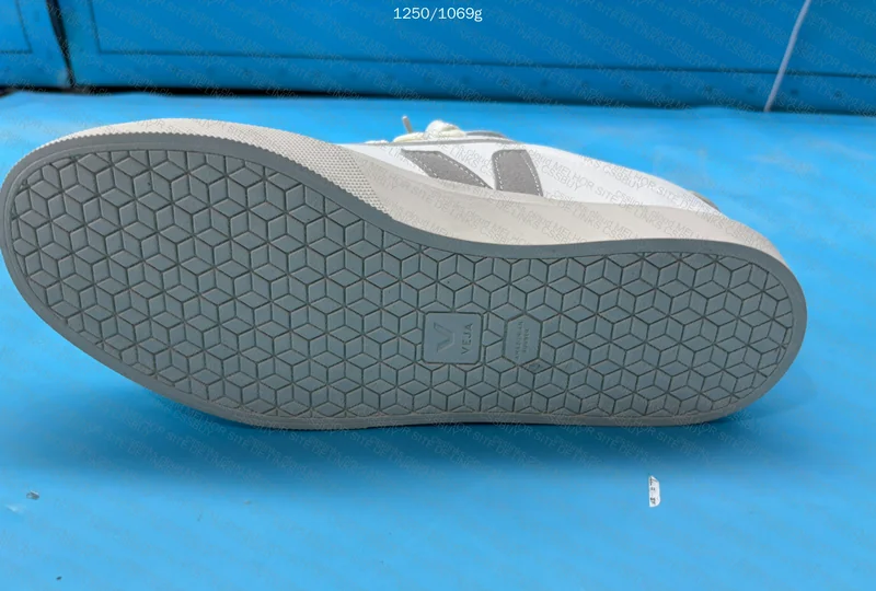 Veja Sneakers 6