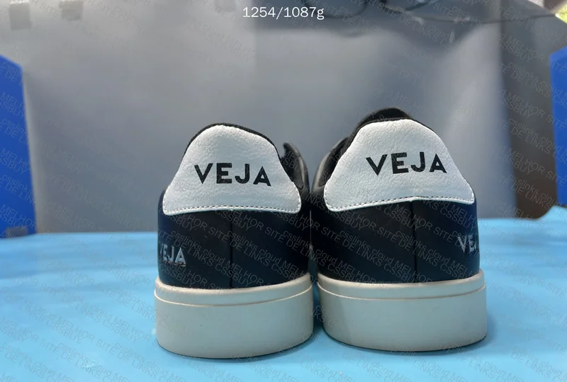 VEJA Sneakers 4