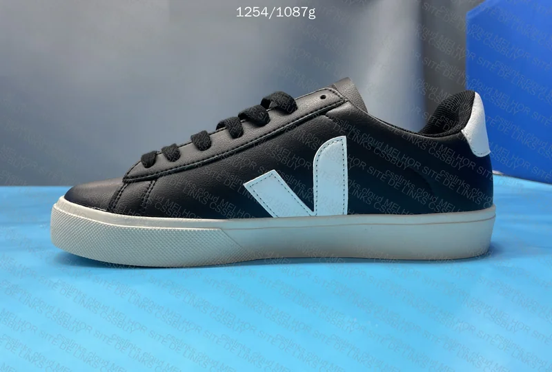 VEJA Sneakers 6
