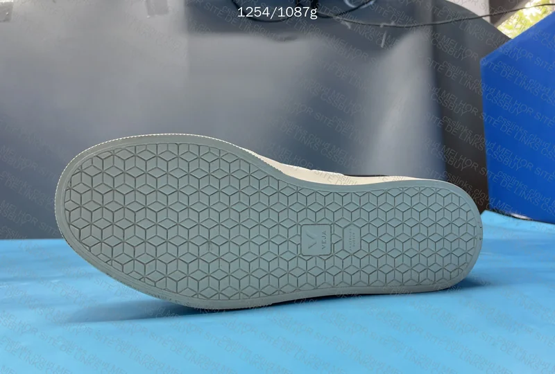 VEJA Sneakers 7