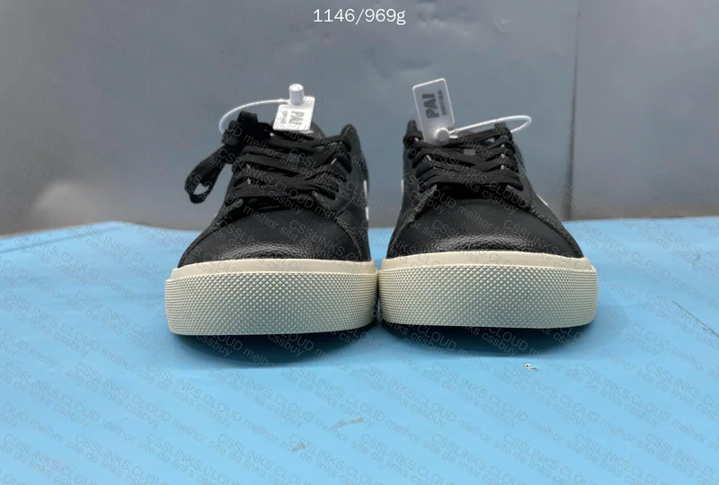 Veja Campus Sneakers