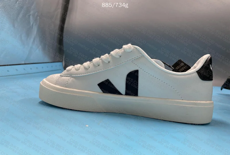 Veja Sneakers (Help Me) 7