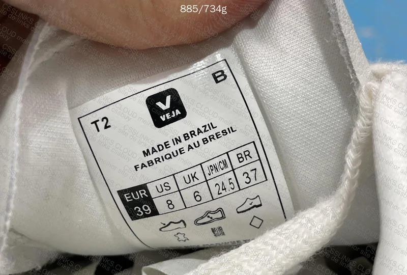 Veja Sneakers (Help Me) 8