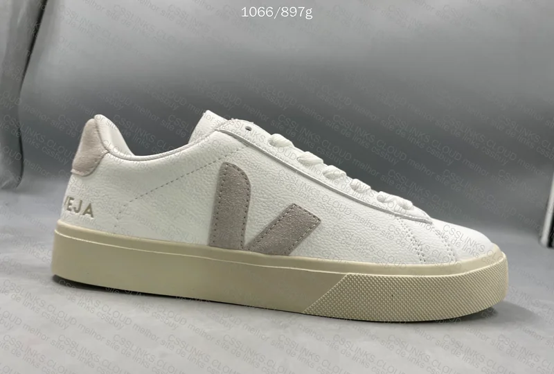 Veja YOLO Sneakers - 120Y 4