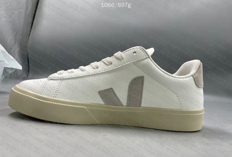 Veja YOLO Sneakers - 120Y 9