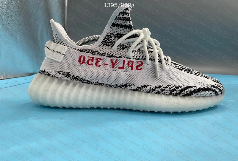 Yeezy 350 Sneakers 8