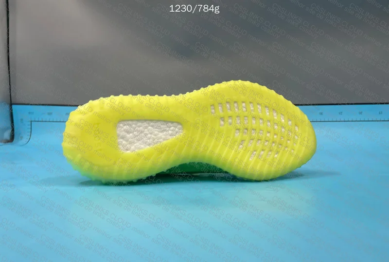Yeezy 350 Sneakers 5