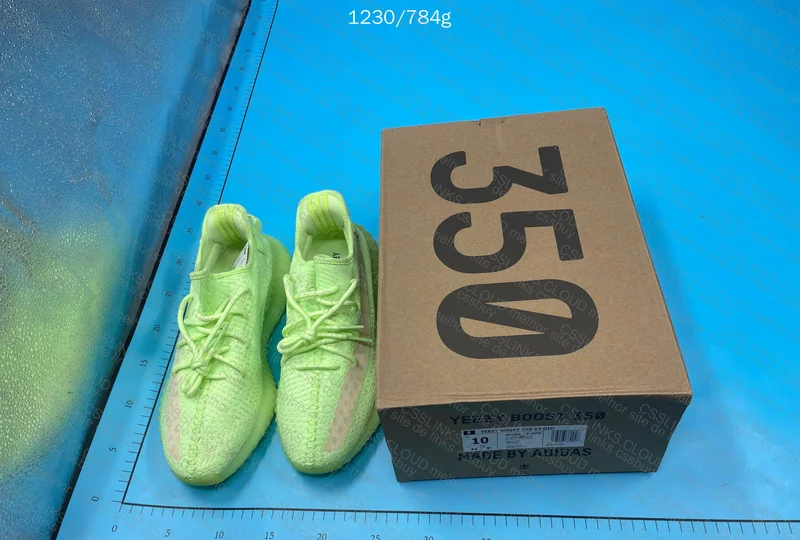Yeezy 350 Sneakers 8