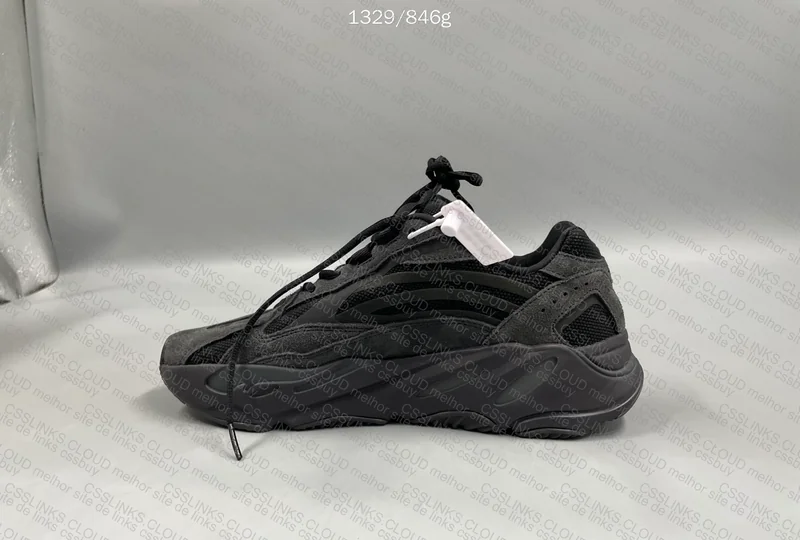 Yeezy 700 V2 Vanta Sneakers 4