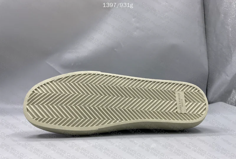 Yves Saint Laurent Sneakers 2