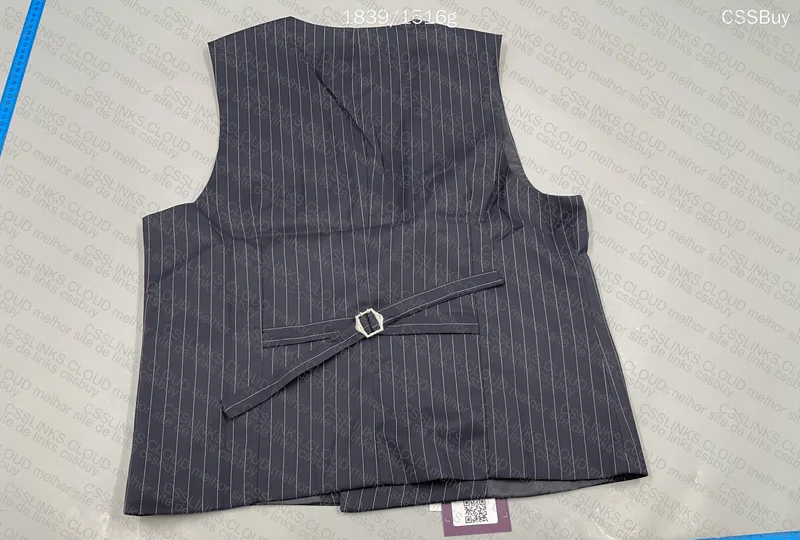 Navy Blue Pinstripe Suit Italian Cut 3