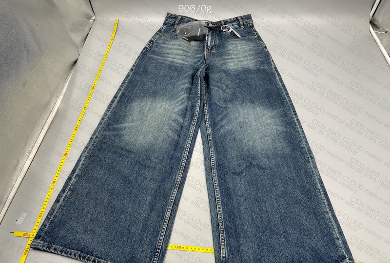 Terra Incognita Washed Jeans
