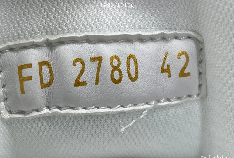 TG BATCH Louis Vuitton Trainer Low Monogram Denim Blue