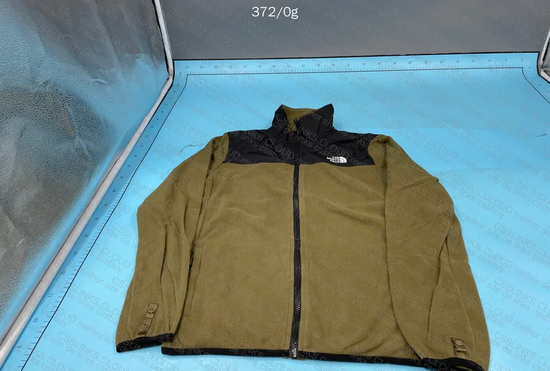 The North Face Mountain Versa 4