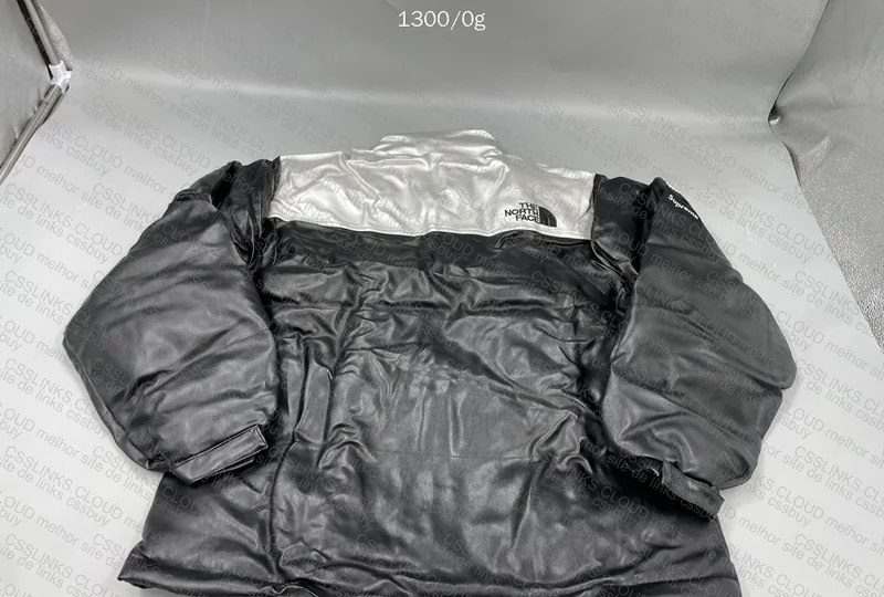The North Face x Supreme (Size M with measurements)