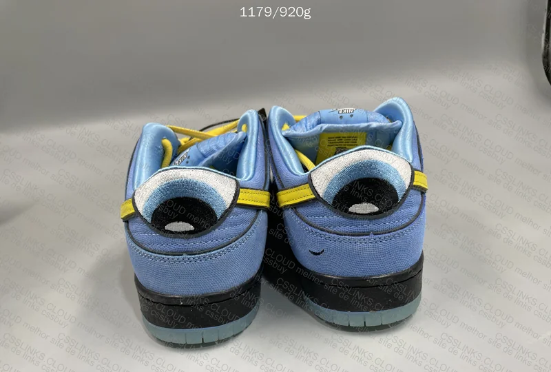 The Powerpuff Girls x Nike SB Dunk Bubbles 3