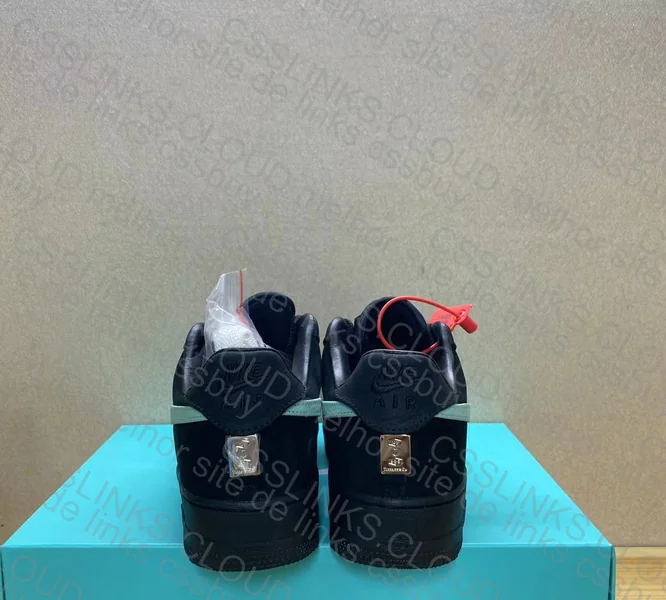 Tiffany & Co. x Nike Air Force 1 Low 1837 2