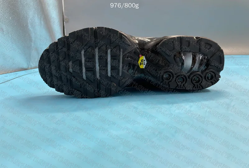 Tn All Black 'Putian. Gl? 3