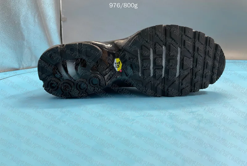 Tn All Black 'Putian. Gl? 6