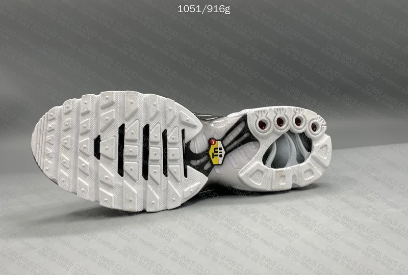 TN Black and White JMDY 4