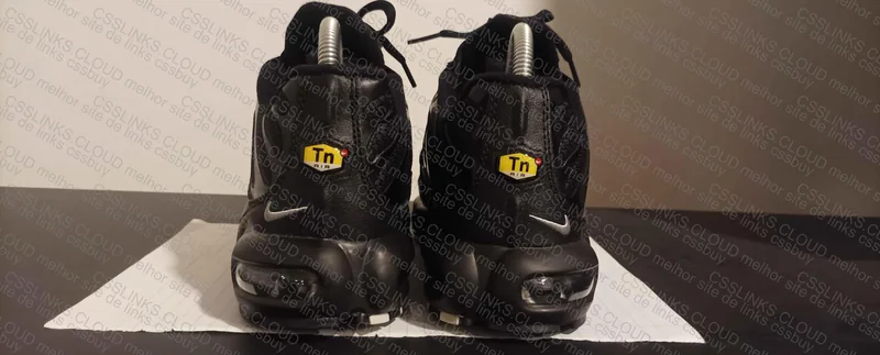 TN mini swoosh black silver 3