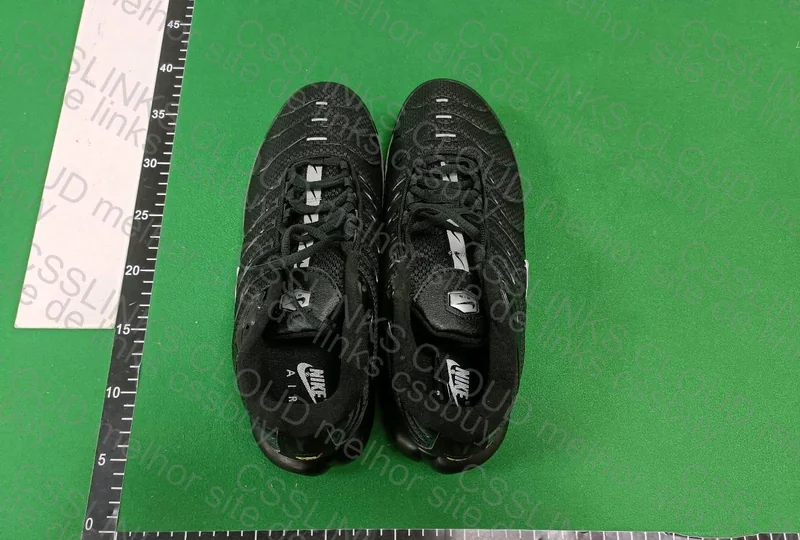 TN Mini Swoosh Black Silver GL?????