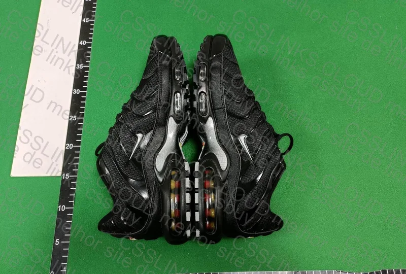 TN Mini Swoosh Black Silver GL????? 3