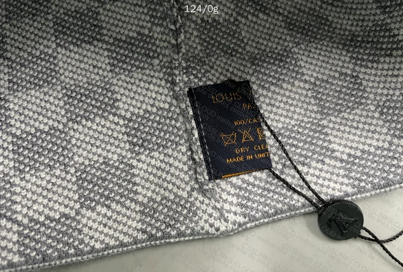 Toca cinzenta Louis Vuitton 3