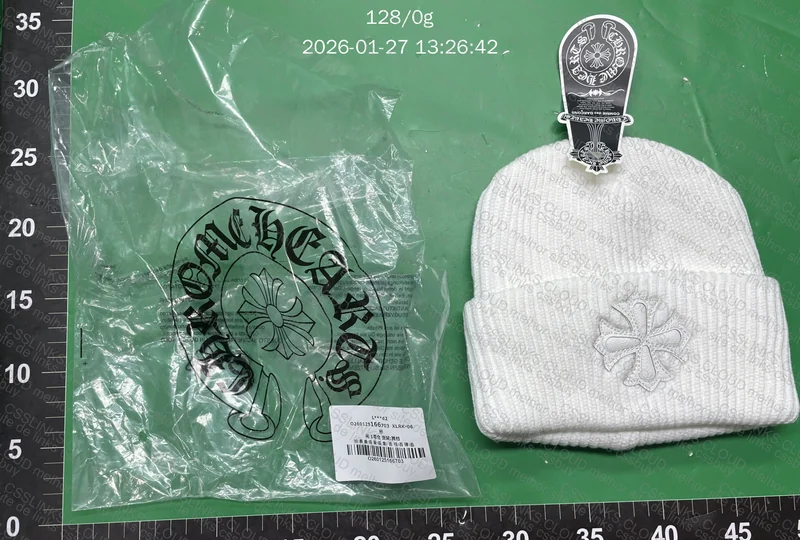 Tocas Chrome hearts