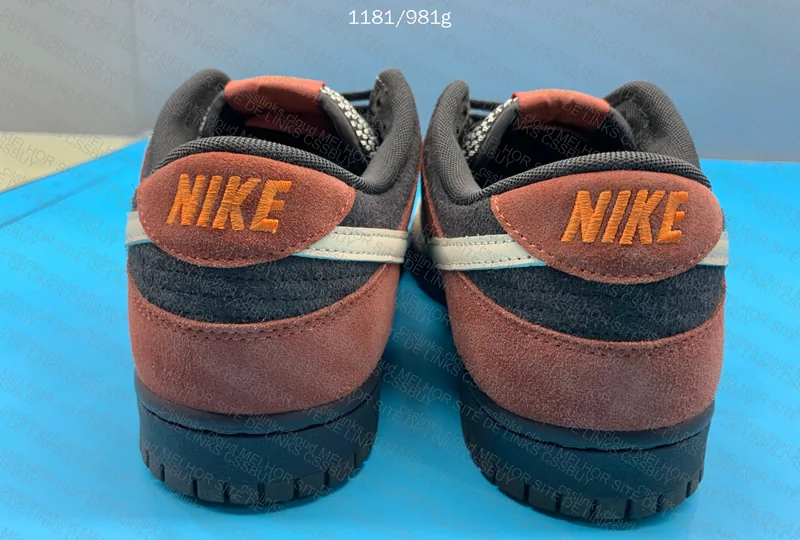 TOP / S2 Batch - Dunk Red Panda