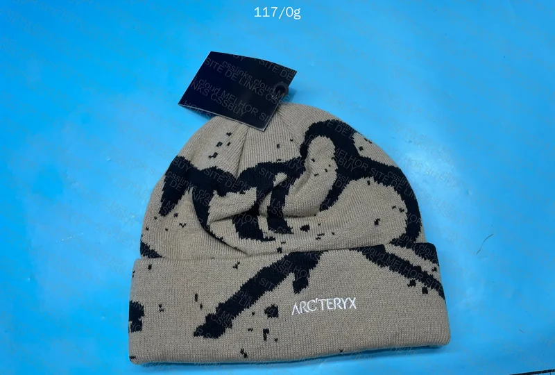 Arc'Teryx Beanie Beige