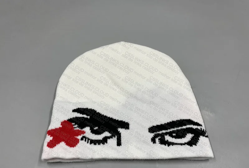 Eyez Beanie