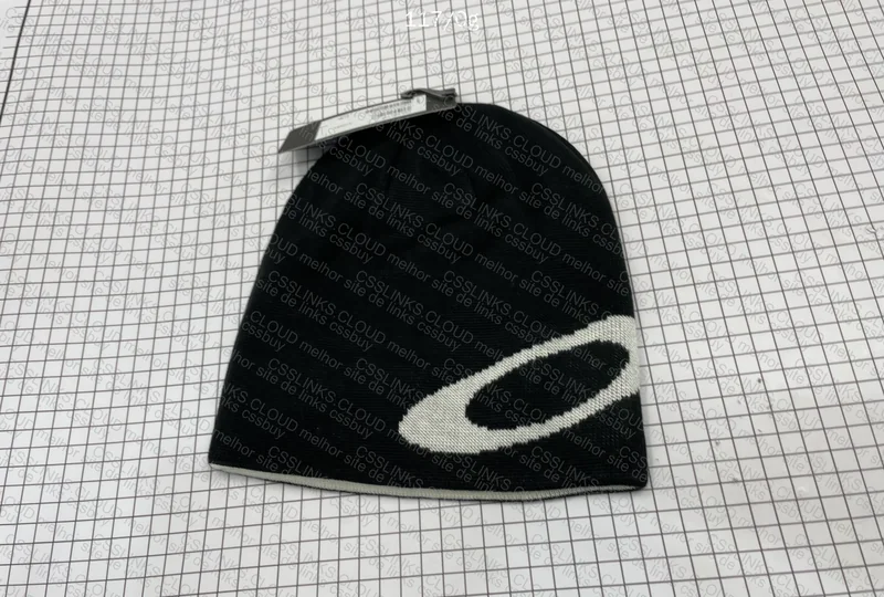 Oakley Beanie 2