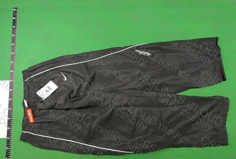Track Nike x Supreme 2