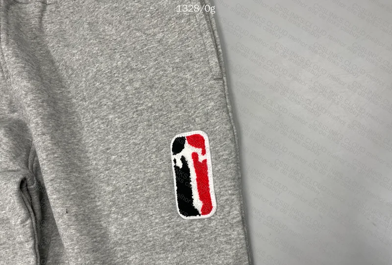 Tracksuit aleatoria GOAT