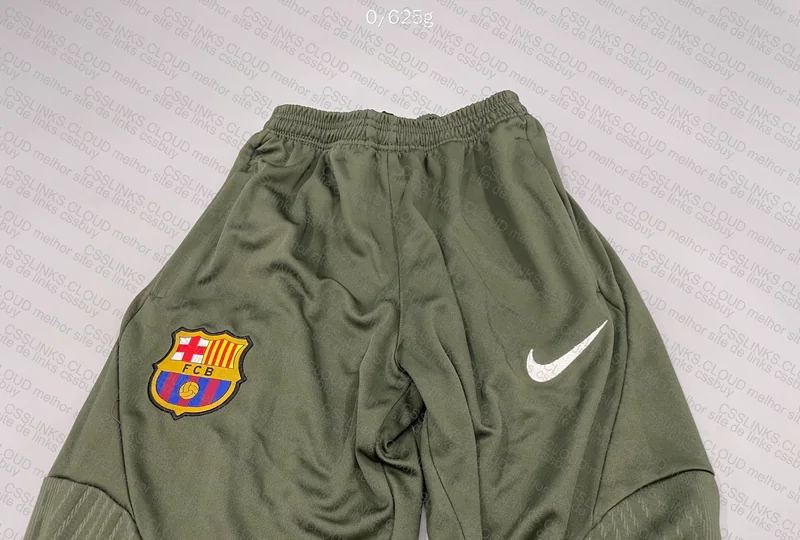 Barcelona Track Suit, GL? 4