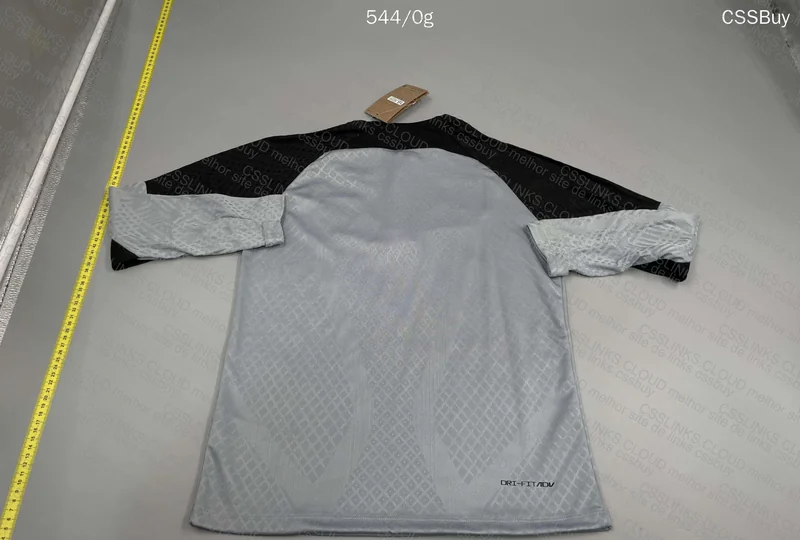 Barcelona Track Suit, GL? 4