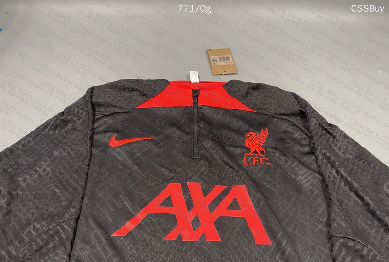 Tracksuit Liverpool 3