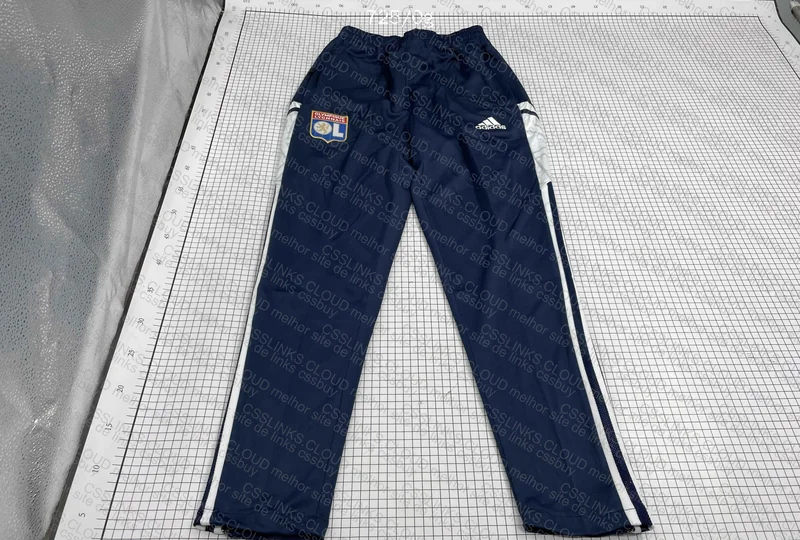 Tracksuit Lyon 5