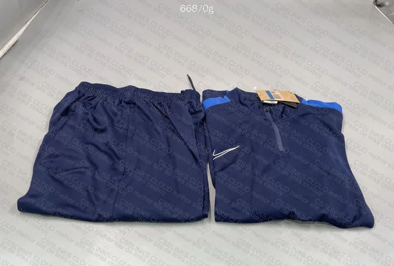 Tracksuit Nike
