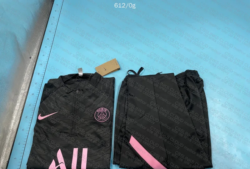Paris Saint-Germain Tracksuit 2