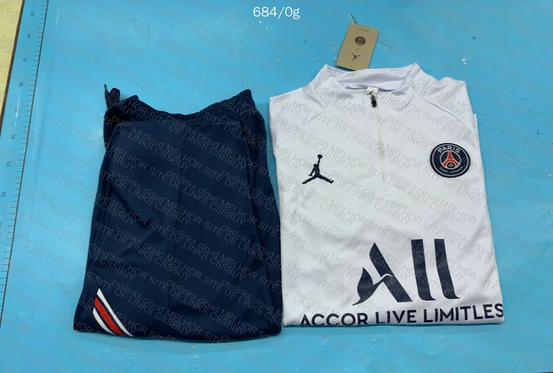 PSG Tracksuit (Looks Good, Right?) 3