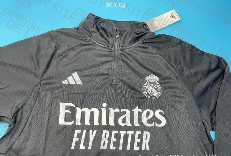 Tracksuit: Real Madrid